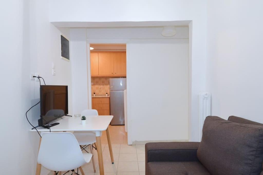 أثينا Minimal Apartment At The Foot Of The Odeon Of ... المظهر الخارجي الصورة